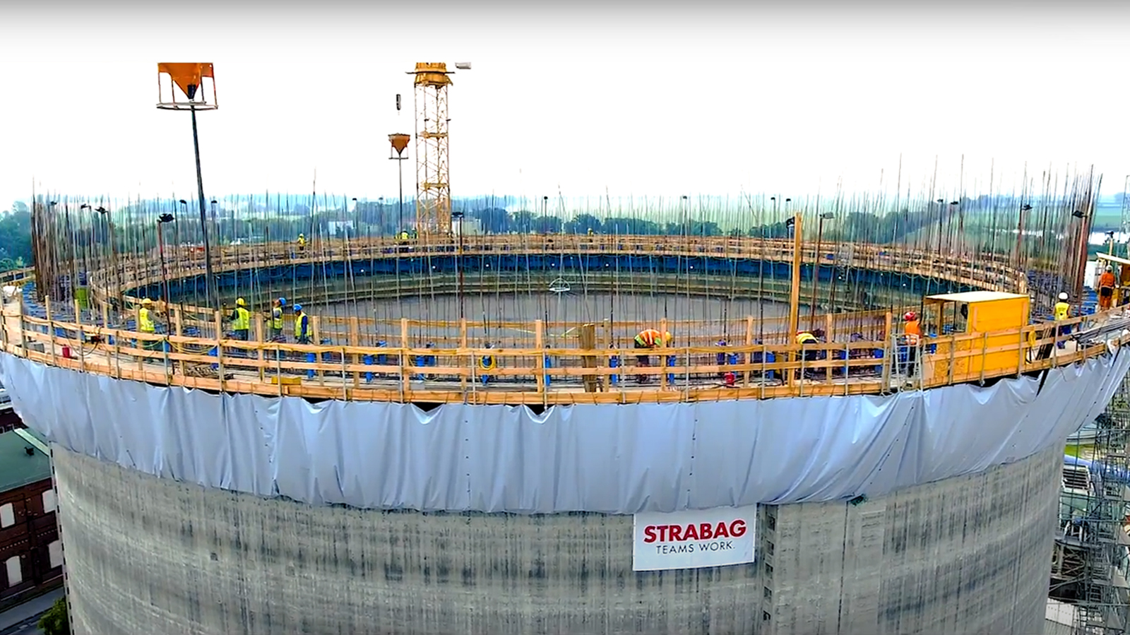 Construction of the 60 thou. ton capacity silo for storing loose sugar